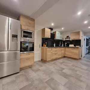 https://drei-zimmer-wohnung-mit-garten-und-zwei-parkplatz.fr-provencehotel.com